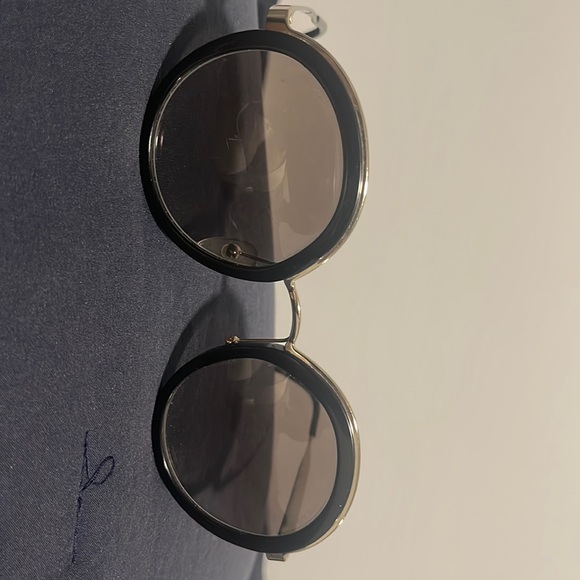 Black & Gold Prada sunglasses(woman) - Picture 1 of 5